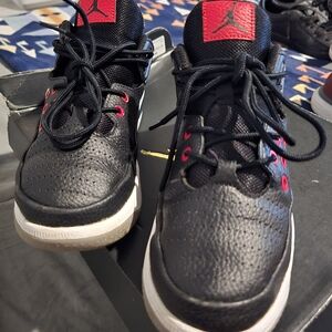 Nike Air Jordan Max Aura 5 Black Cement Grey Red White DZ4353-061 Men's Sz 5.5Y